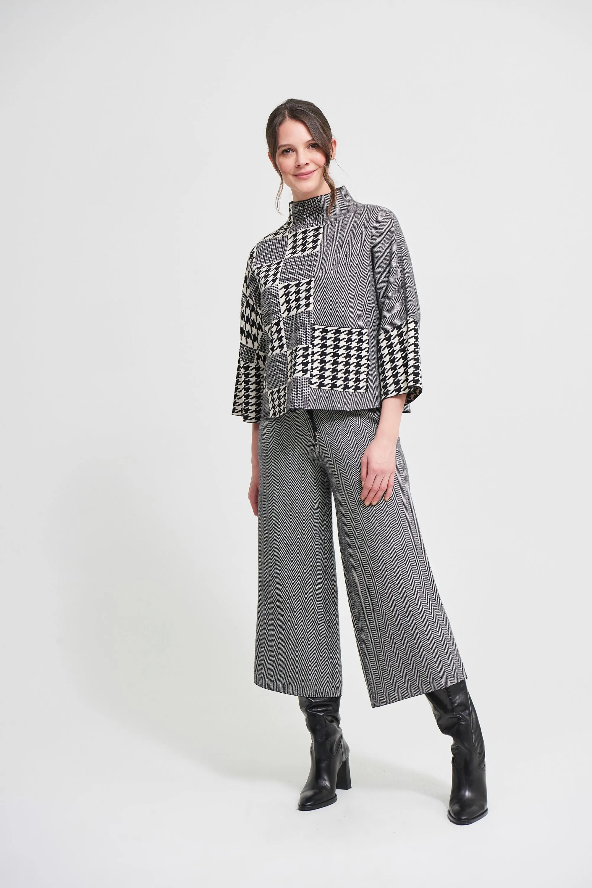 Joseph Ribkoff Houndstooth Culotte Trousers