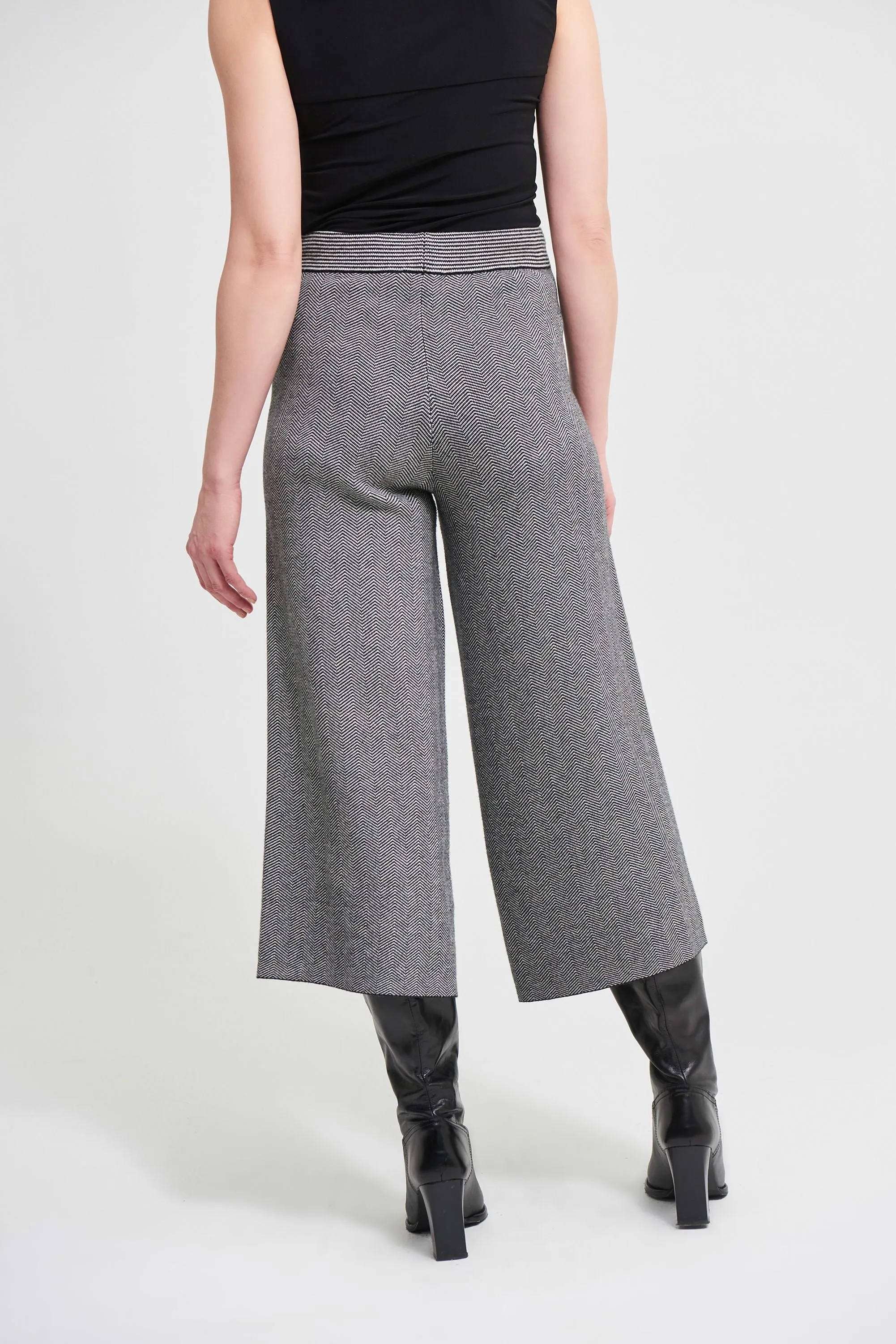 Joseph Ribkoff Houndstooth Culotte Trousers