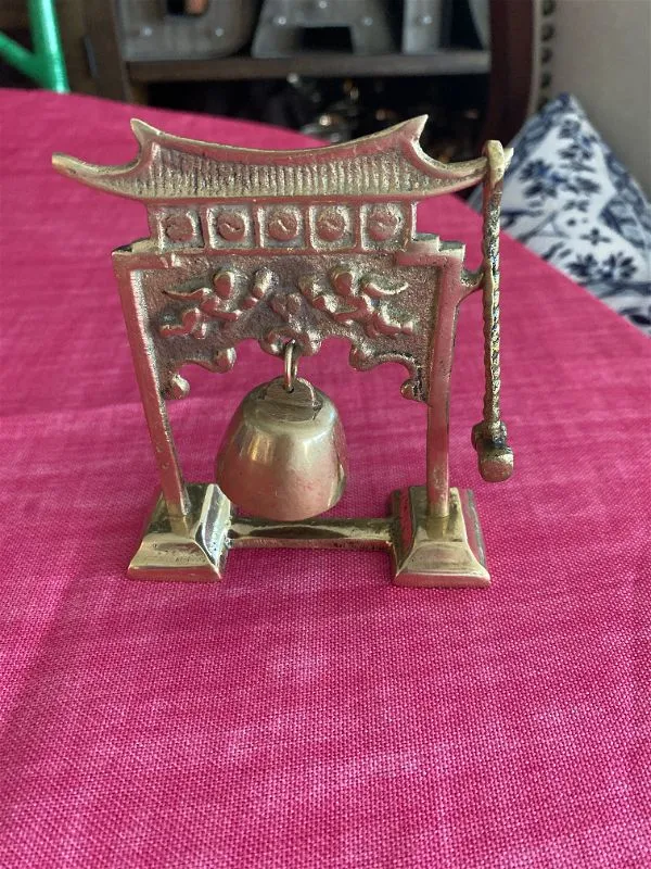 Vintage chinoiserie Brass Pagoda Bell