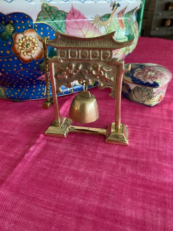 Vintage chinoiserie Brass Pagoda Bell